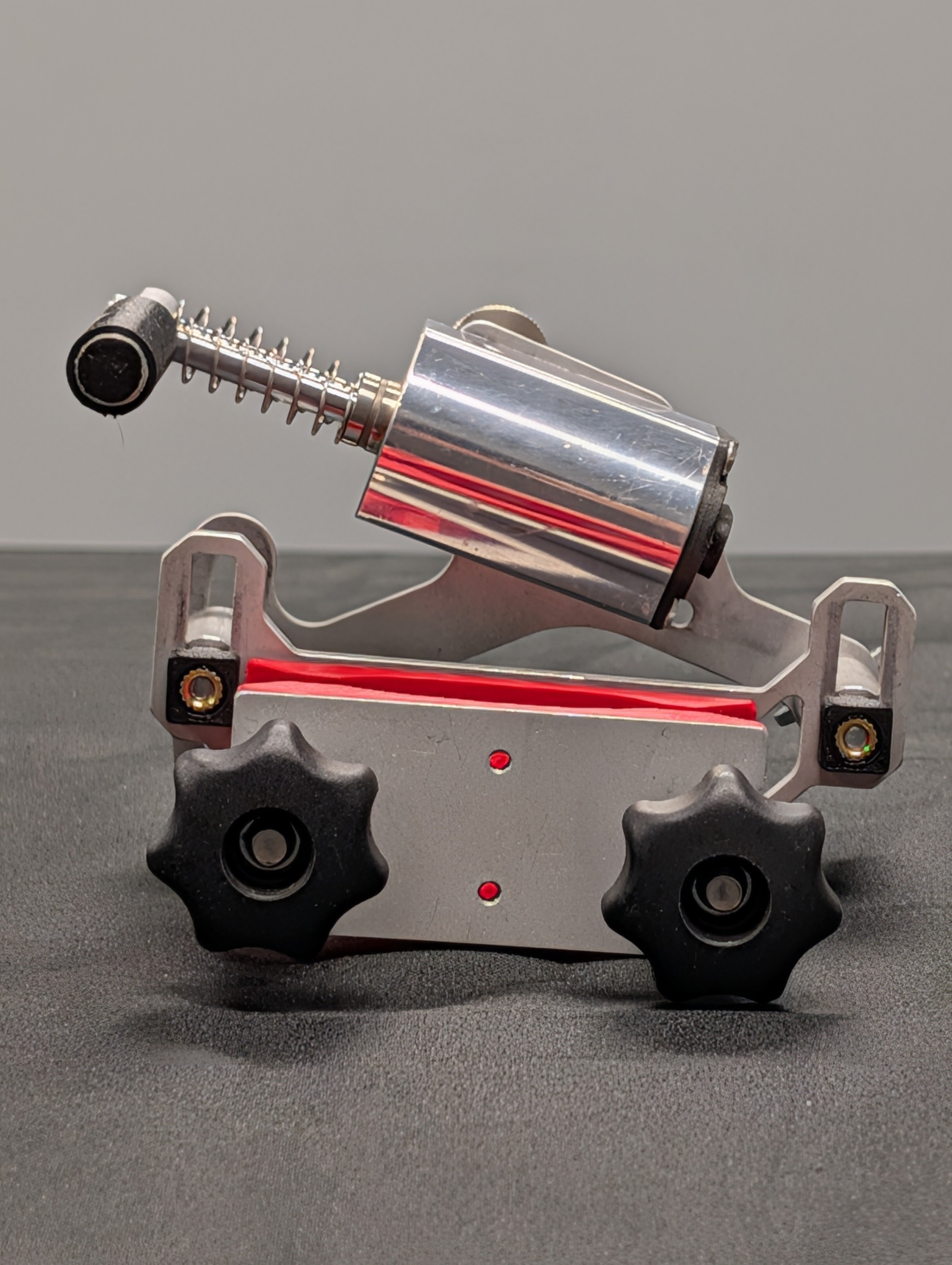 Gallery_FCS_Pistol_Grip_Actuator_Tabletop (2)